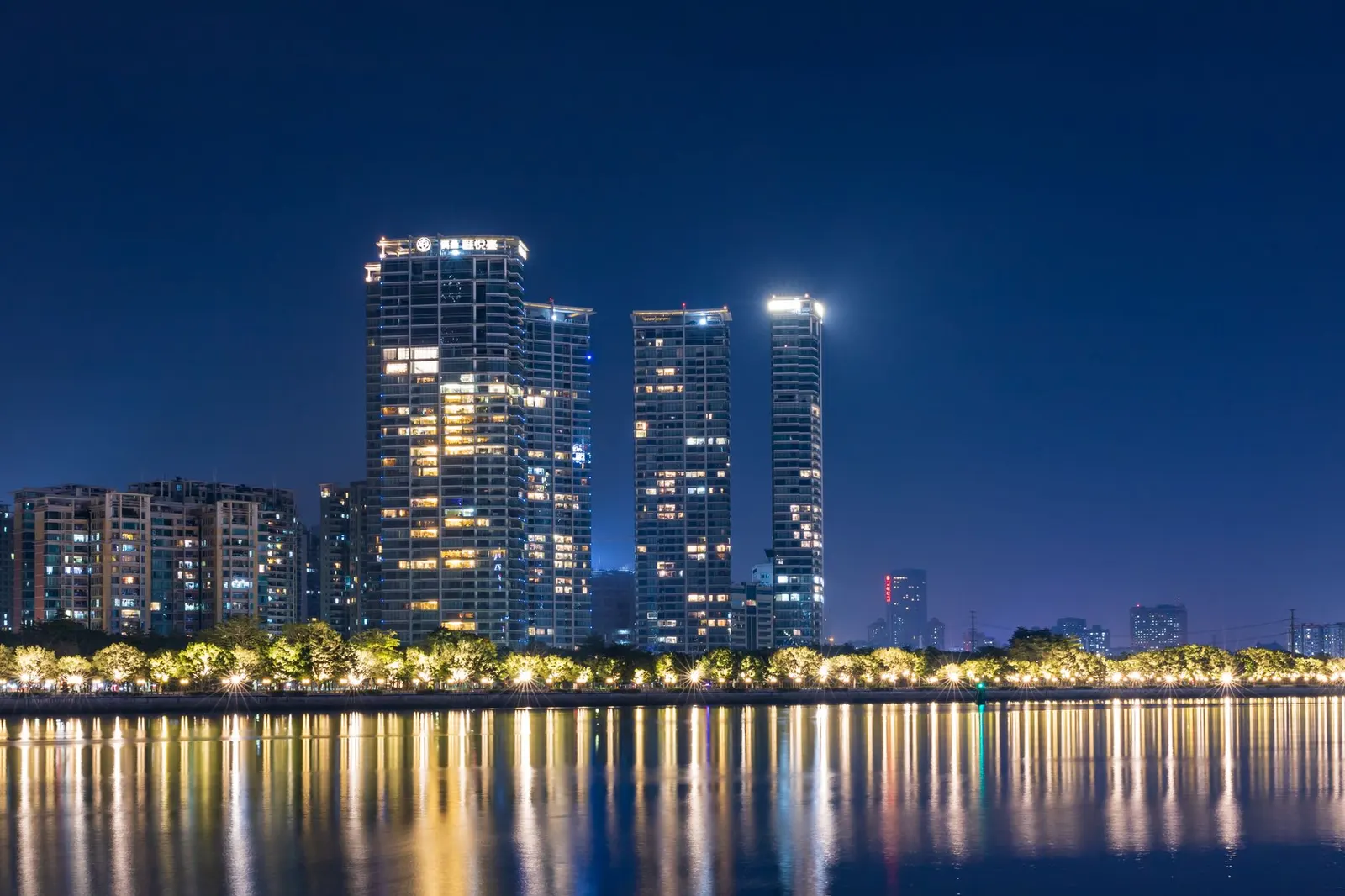 东莞外贸独立站建设-制造代工询盘落地页面截图