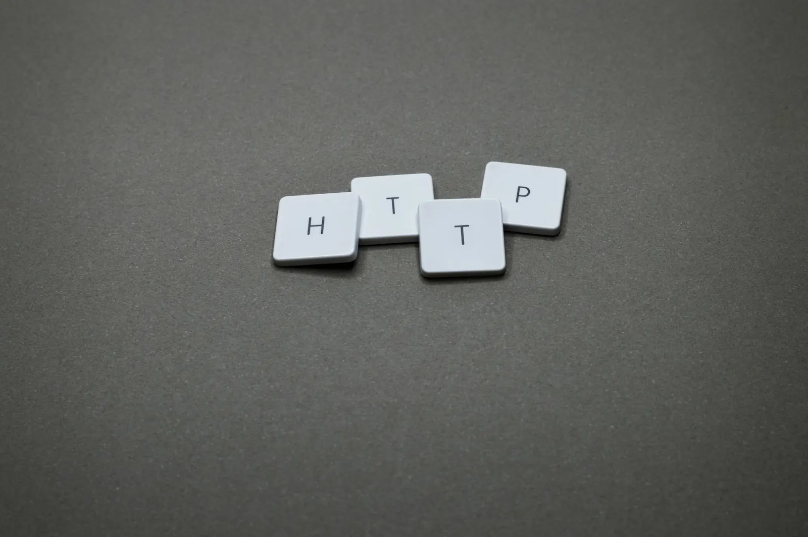 WordPress启用HTTPS后页面出现混合内容导致浏览器锁图标丢失的修复示意图