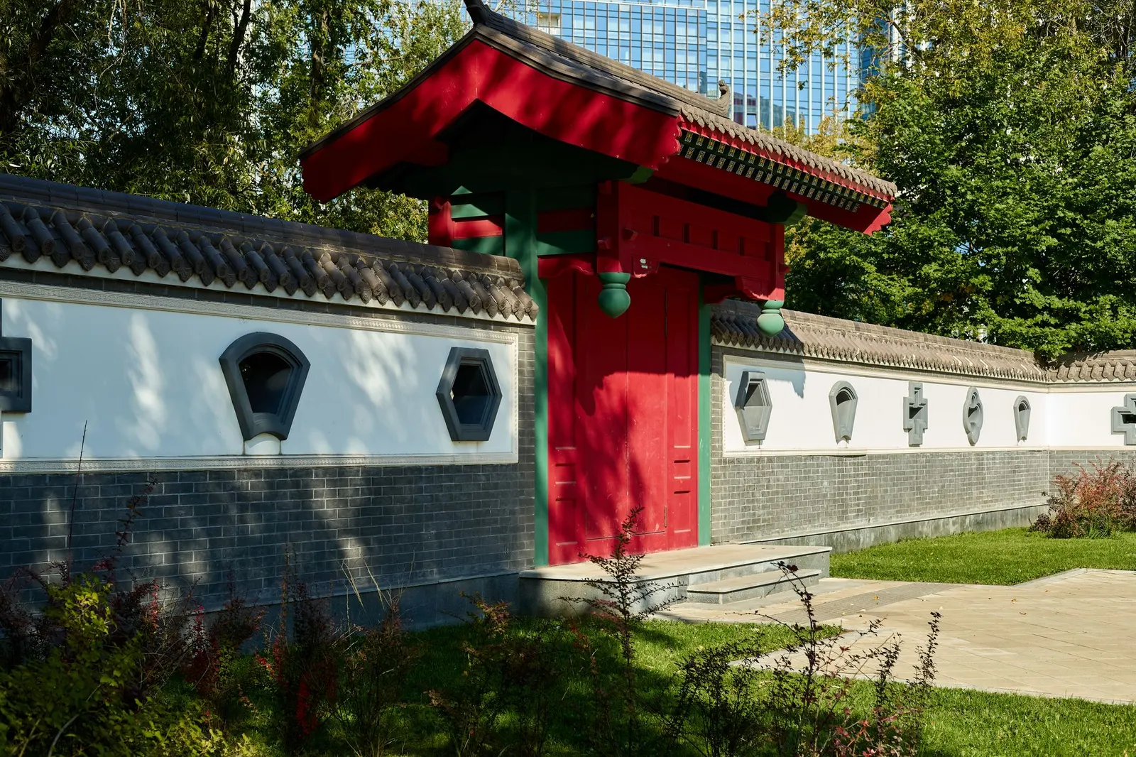WPML与Polylang外贸SEO优化对比图表
